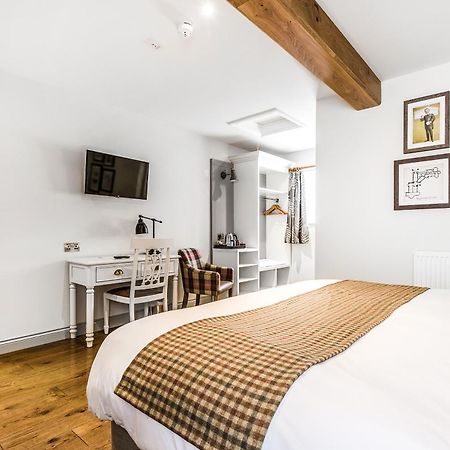 Bed and Breakfast The Walhampton Arms Лімінгтон Номер фото