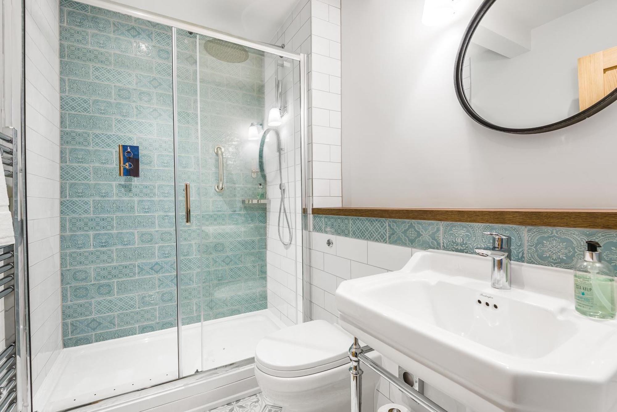 Bed and Breakfast The Walhampton Arms Лімінгтон Номер фото